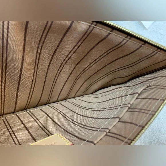 Louis Vuitton Monogram Neverfull Pochette Bag - Picture 16 of 16